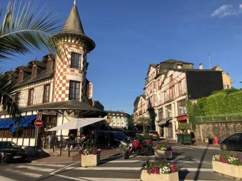 Studio Avec Superbe Vue 5Min A Pied Des Thermes Bagnoles de l'Orne Normandie Bagian luar foto